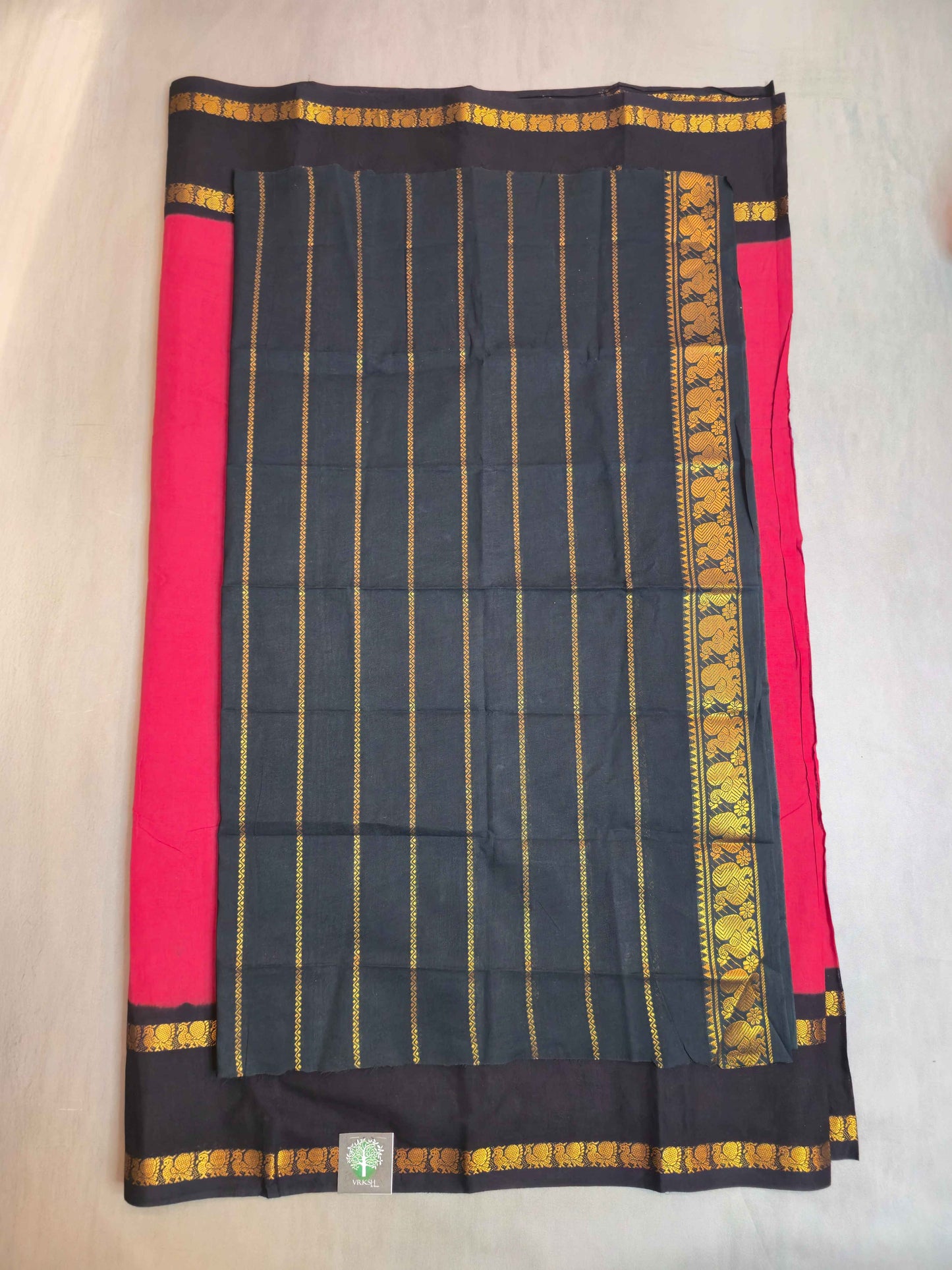 Plain Sungudi with contrast and borders