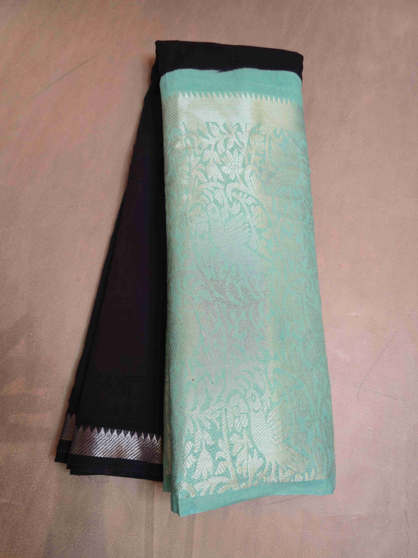 Sungudi Long Border Saree