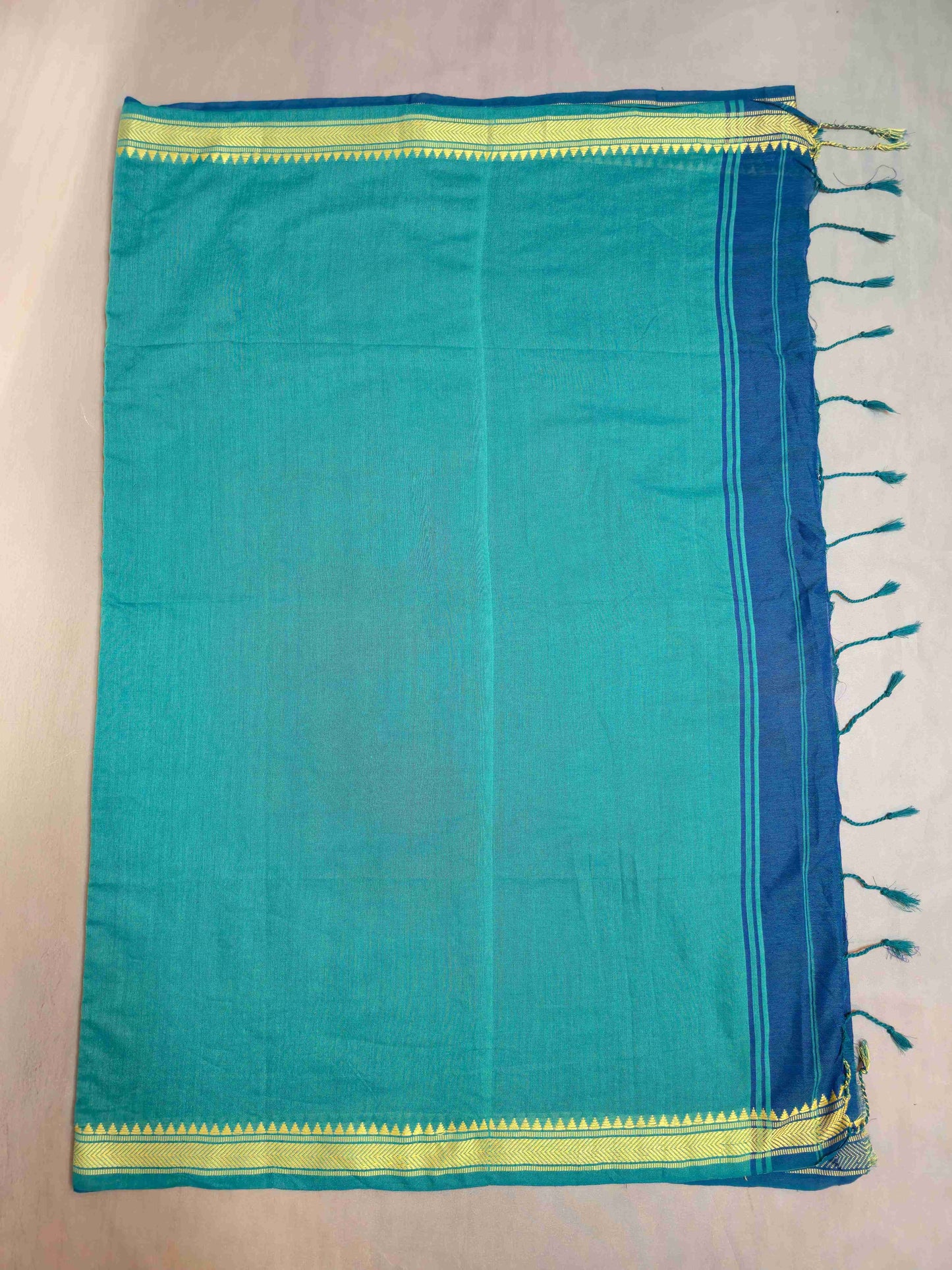 Cotton Saree with thread border